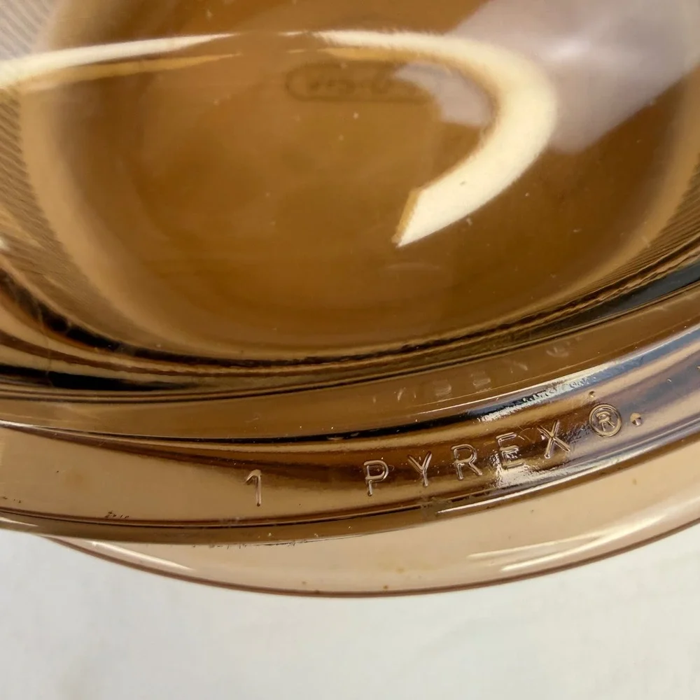 Vintage Corning Vision Amber Glass Casserole Dish with Pyrex Lid 1.5L Ribbed